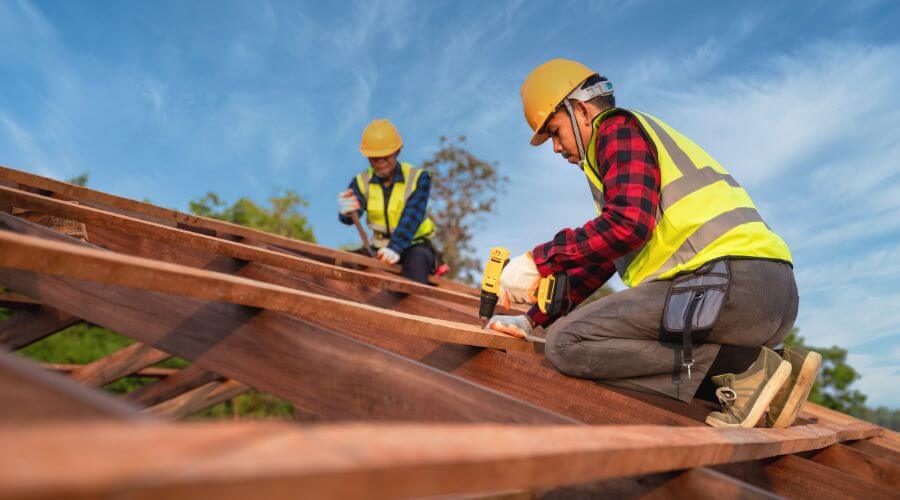 Professional Flat Roofing Installation services in Hohenwald, TN